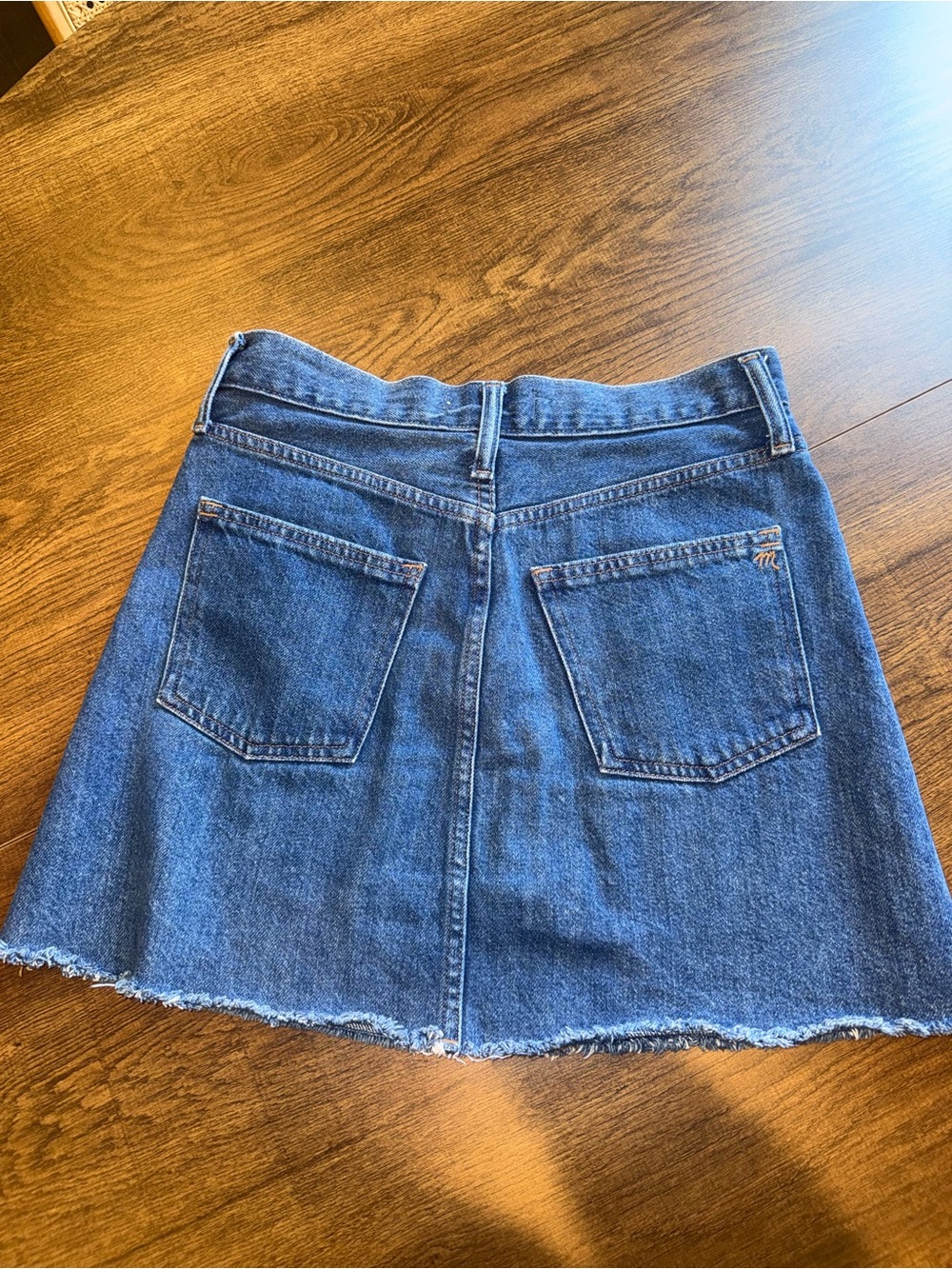 Madewell denim mini skirt with a raw hem and A-line silhouette Size 25 - Picture 2 of 7